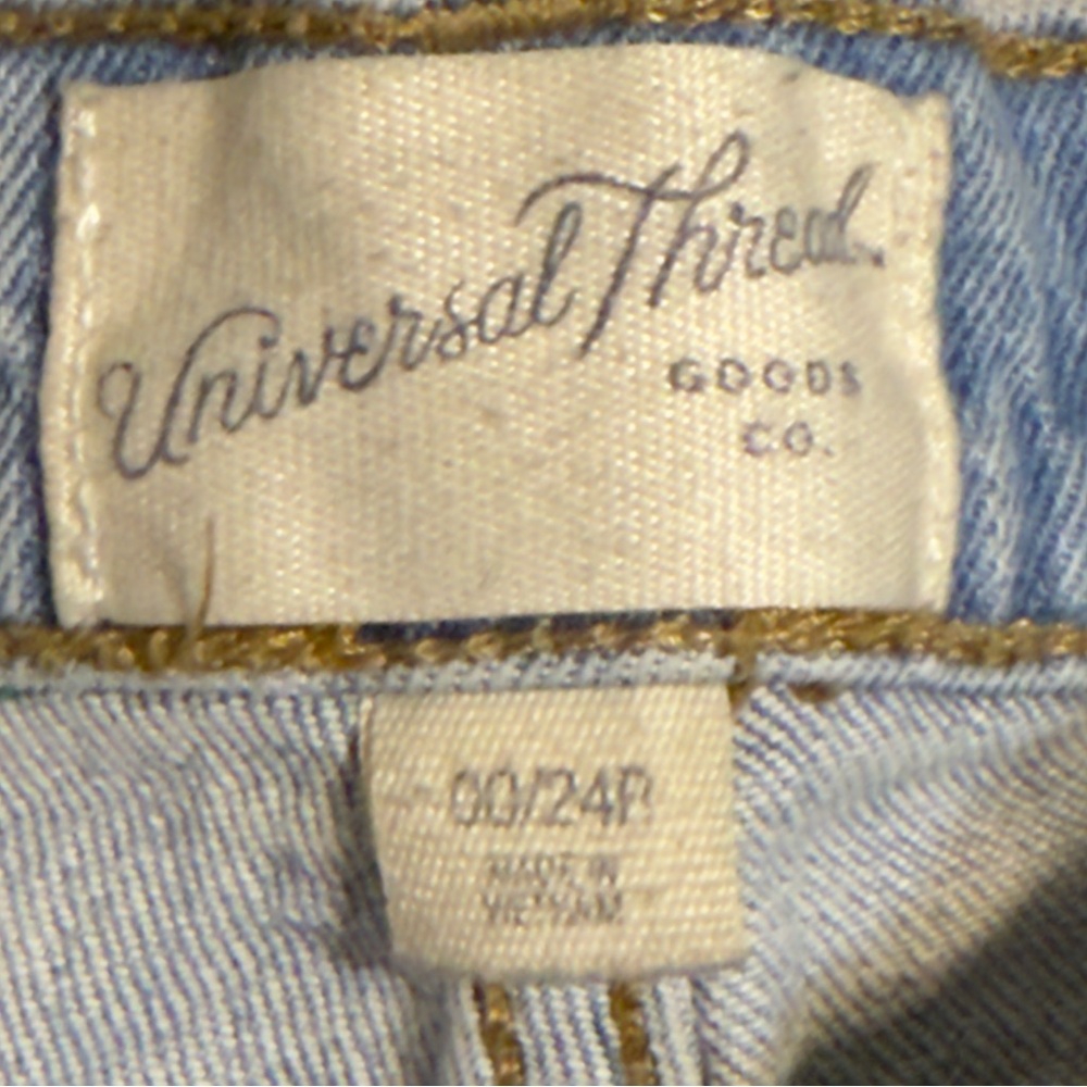 Universal Thread Jeans - Picture 4 of 5
